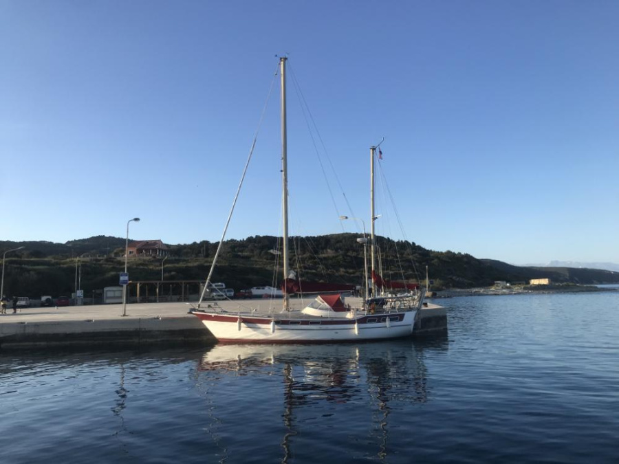 Photo #1 - Amphitrite 43 (Asterias) in Marina Benitses - 19593
