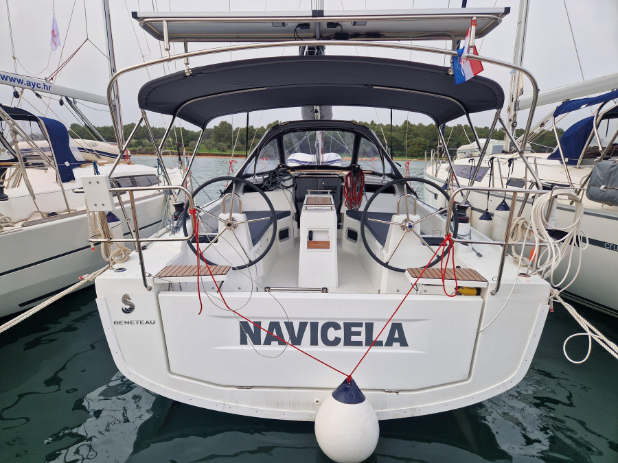 Photo #1 - Oceanis 34.1 (Navicela) in Marina Medulin - 15226