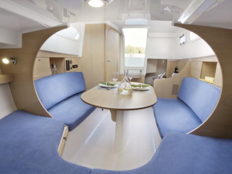Interior image - 2