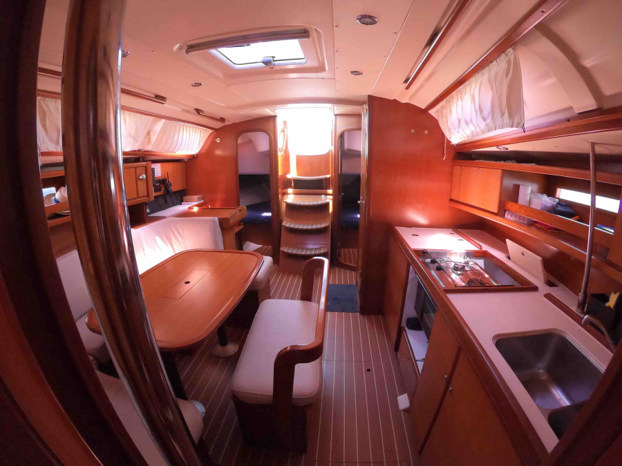 Interior image - 2