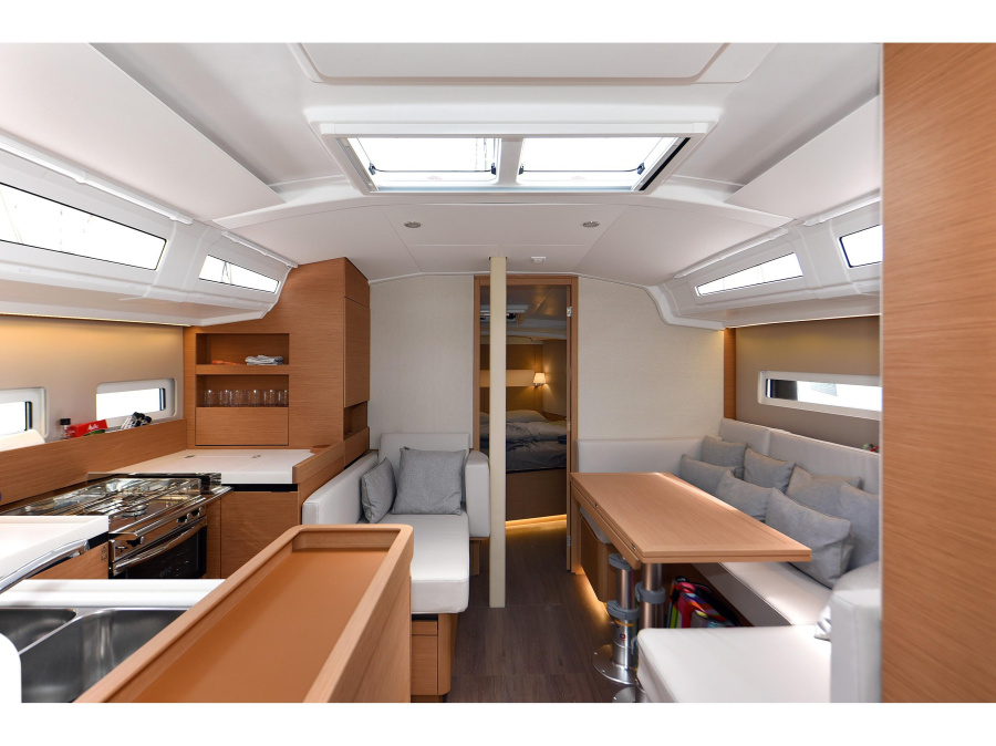 Interior image - 2