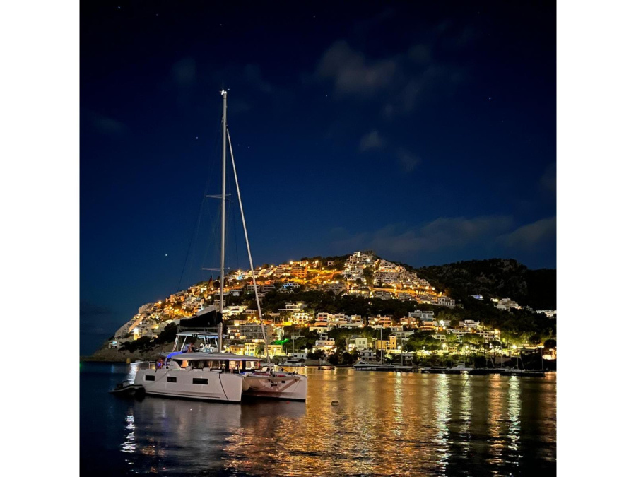 Photo #1 - Lagoon 46 (Amanaci) in Marina Naviera Balear - 16458