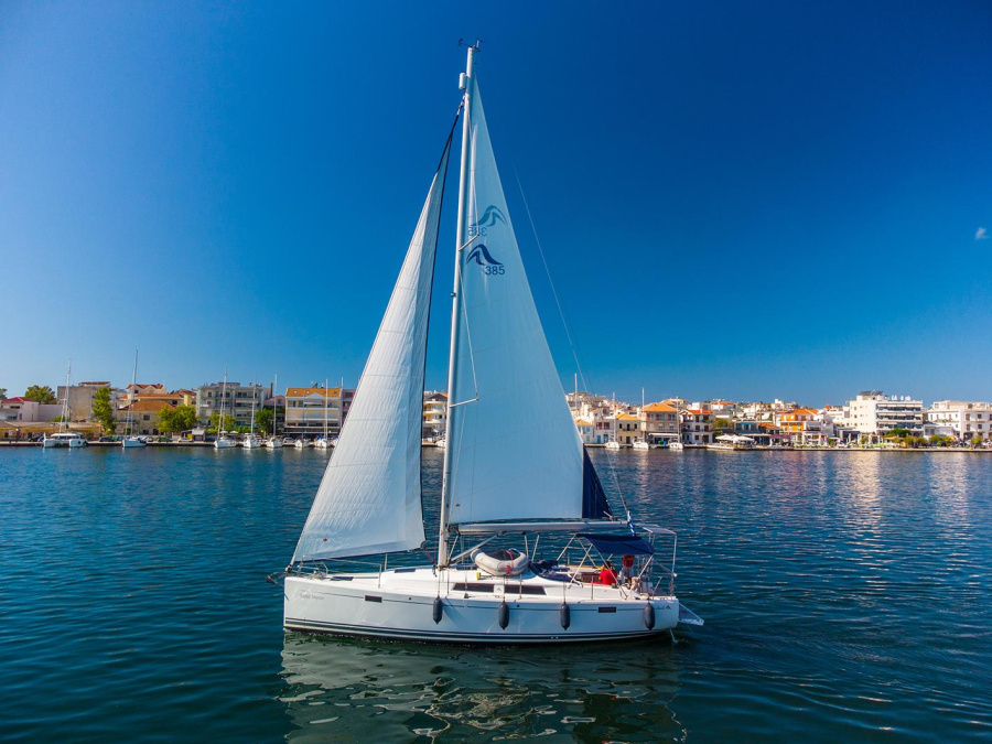 Photo #1 - Hanse 385 (Happy Impuls) en Main Port - 13848