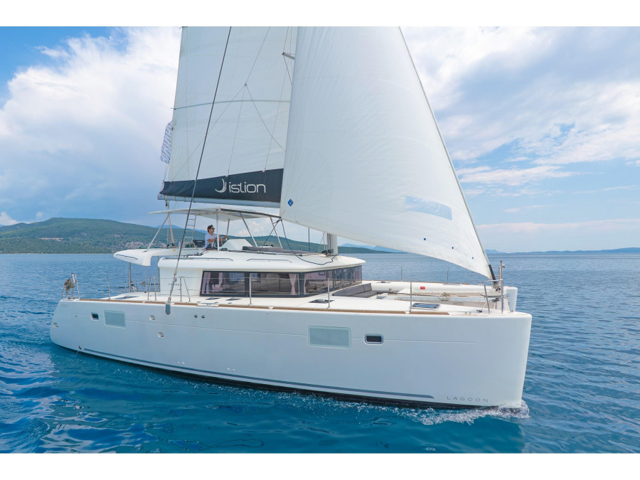 Photo #1 - Lagoon 450  Fly A/C & GEN & WM (Cassiopeia II) in D-Marin Marina Gouvia - 8333