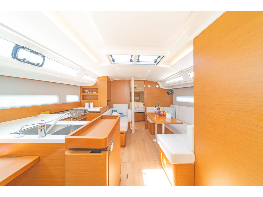 Interior image - 2