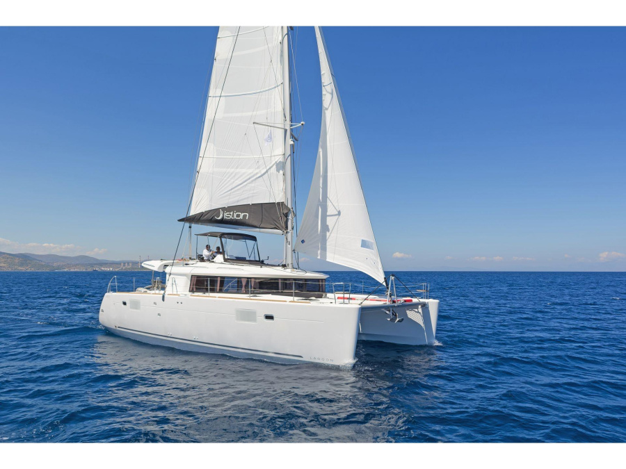 Photo #1 - Lagoon 450  Fly A/C & GEN & WM (Caretta Nana) in D-Marin Marina Lefkas - 8650