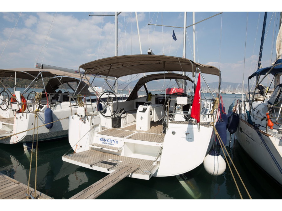 Photo #1 - Sun Odyssey 440 (Suncity 4) in Yacht Club Mai - 16635