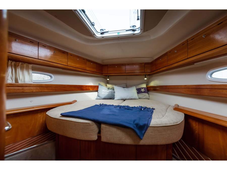 Interior image - 2
