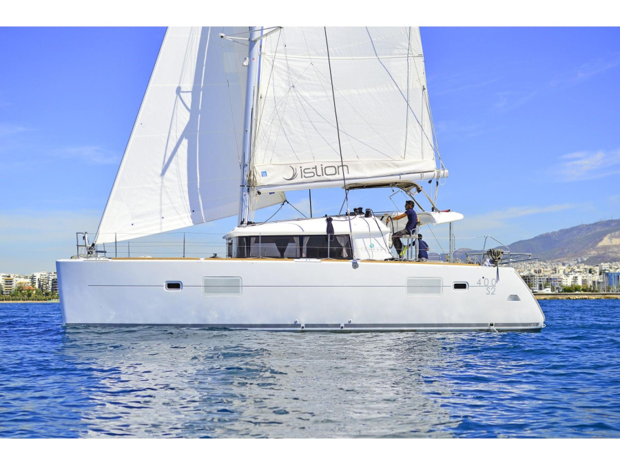 Photo #1 - Lagoon 400 S2 A/C & GEN (Vicky) in D-Marin Marina Lefkas - 24062