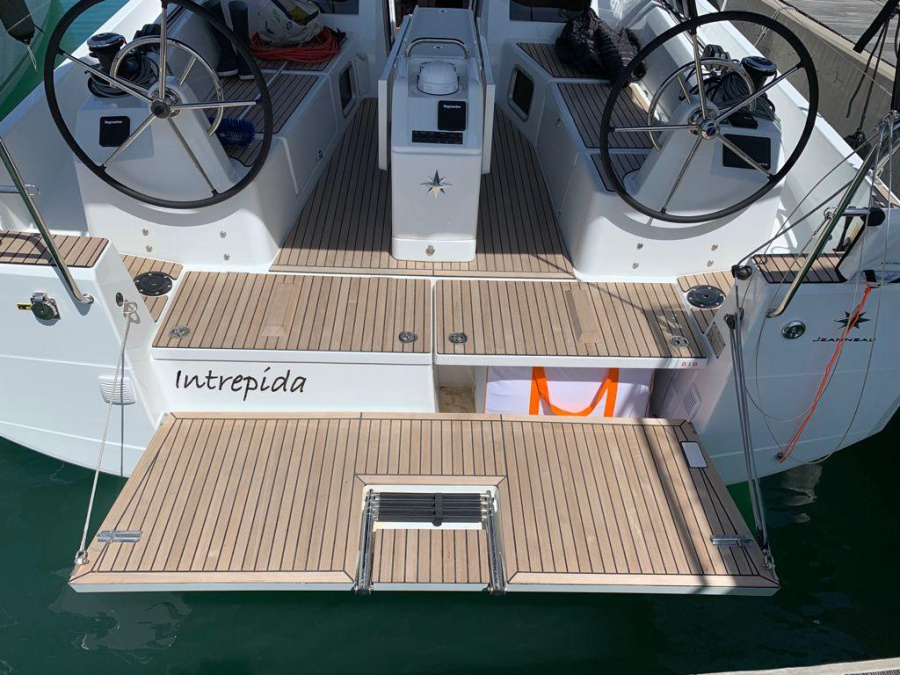 Photo #1 - Sun Odyssey 410 (Intrepida) en Marina di - 14281