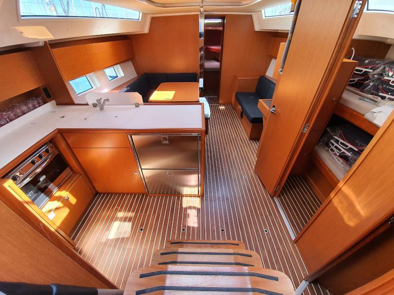 Interior image - 1