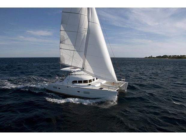 Photo #1 - Lagoon 380 S2 (Kiss) in Marina di Nettuno - 15761
