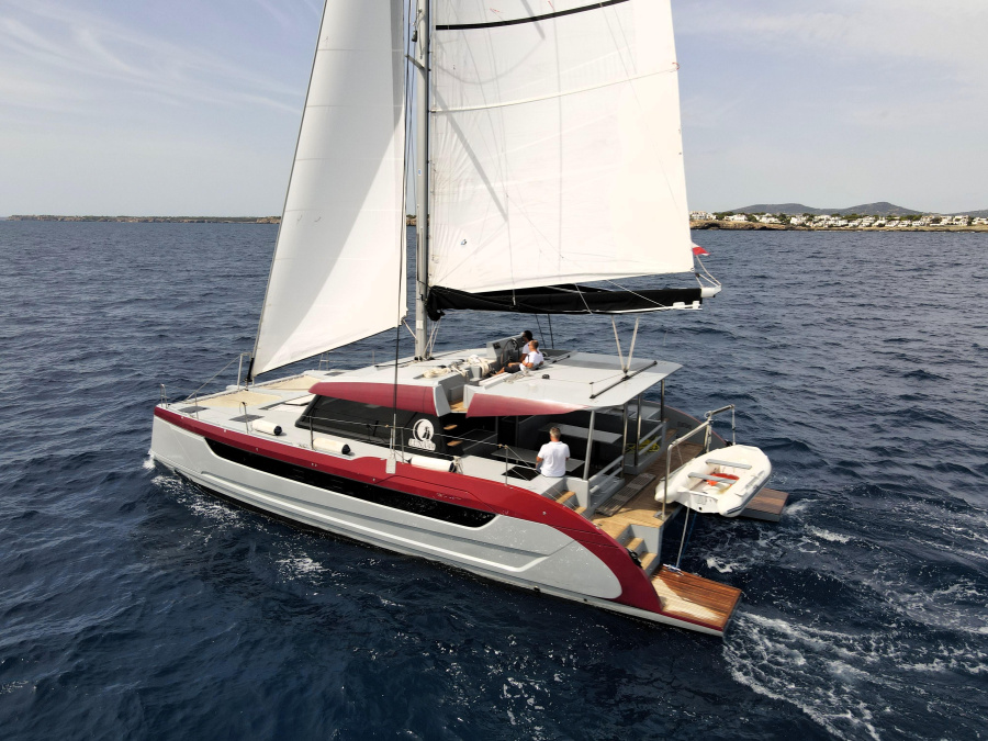 Photo #1 - Luna 49 (KATAMARAN) in MCI Marine Club International - 18252
