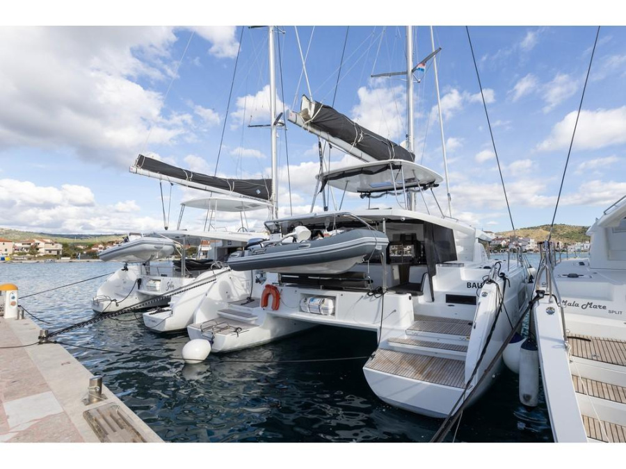 Photo #1 - Lagoon 46 (LINDA II) in Port of / West Harbour - 13547