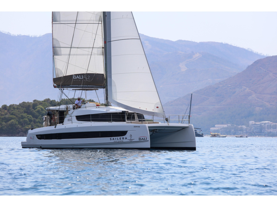Photo #1 - Bali 4.2 (Zephyr) en Netsel Marina - 12708