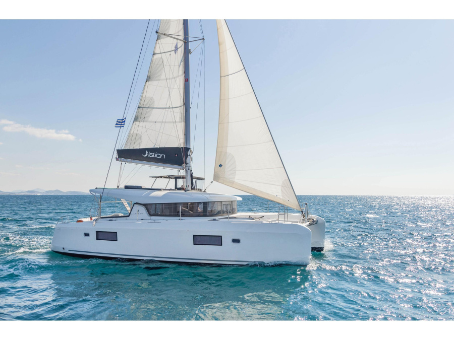 Photo #1 - Lagoon 42 A/C & GEN (Karteria) in Alimos Marina - 10821