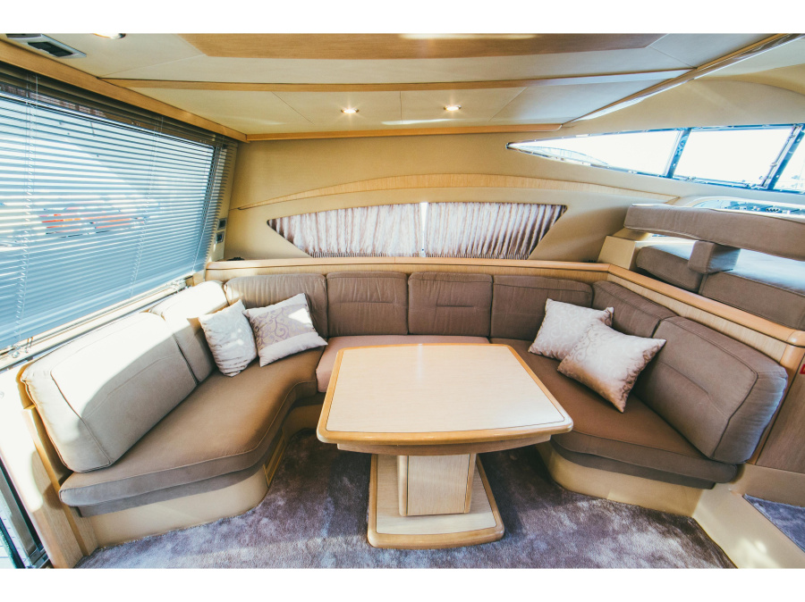 Interior image - 2