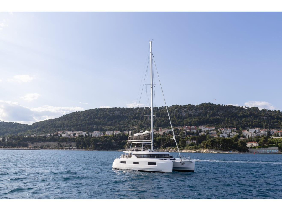 Photo #1 - Lagoon 46 (SKYFALL) in Port of / West Harbour - 13822