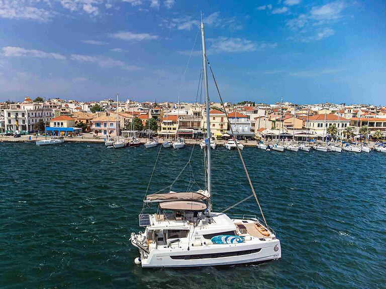 Photo #1 - Bali 4.8 (Stelina) in Marina - 11629