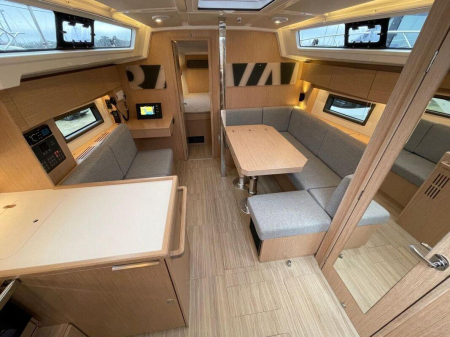 Interior image - 1