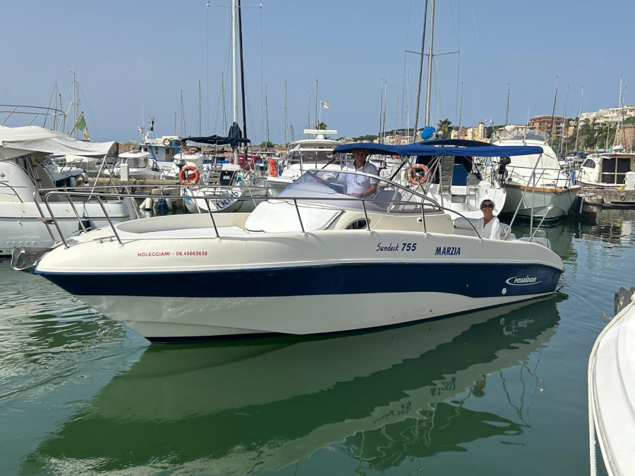 Photo #1 - Poseidon 755 sundeck (Poseidon Sundeck 755) in Marina di Nettuno - 61240