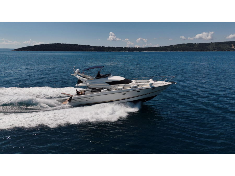 Photo #1 - Sunseeker Manhattan 48 FLY (Klara) en Marina Kaštela - 23470
