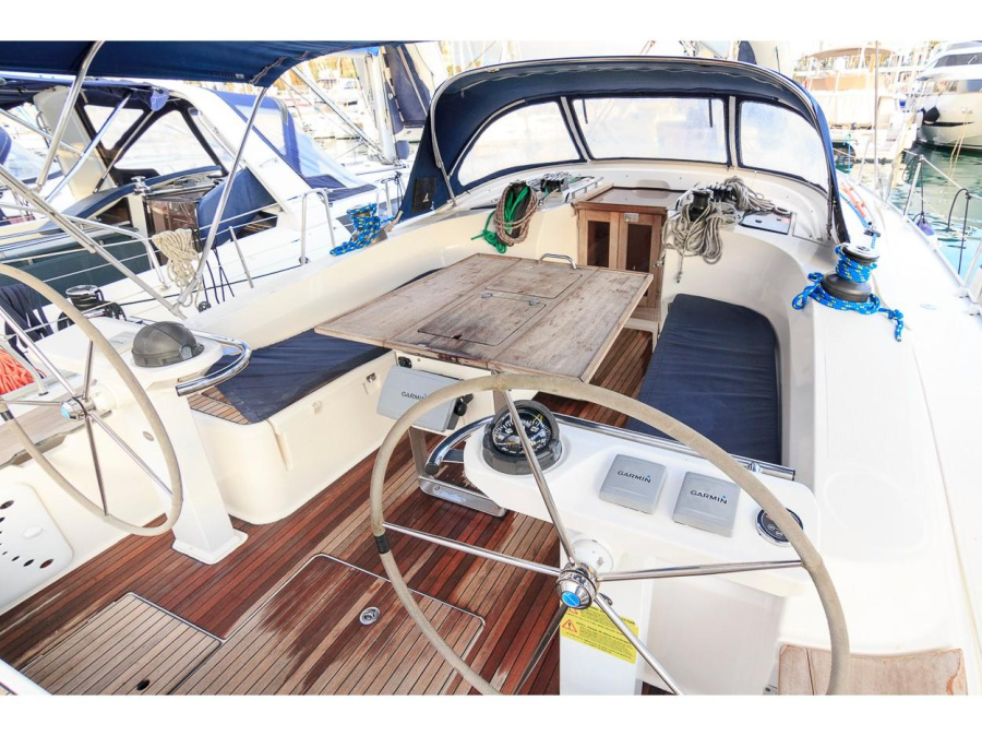 Photo #1 - Bavaria 45 Cruiser (Akilina) in La Lonja Marina Charter - 23820