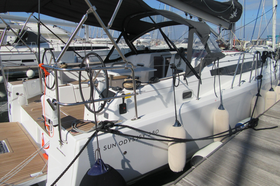 Exterior image - 2
