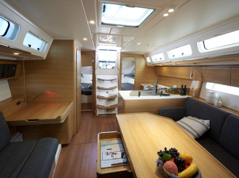 Interior image - 2