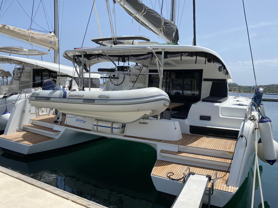 Photo #1 - Lagoon 42 (Sammy (A/C, WM, Inverter, Generator)) in Cala dei Sardi - 8534