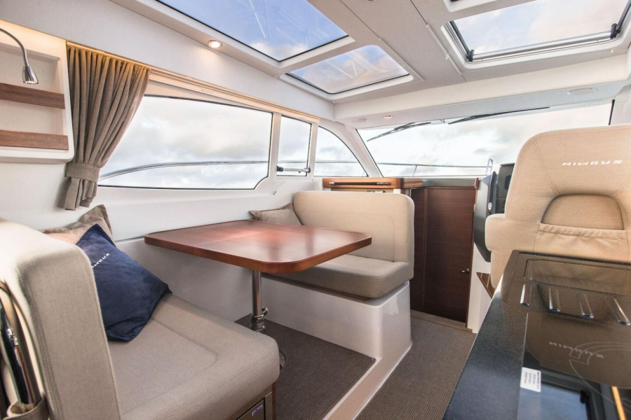 Interior image - 1