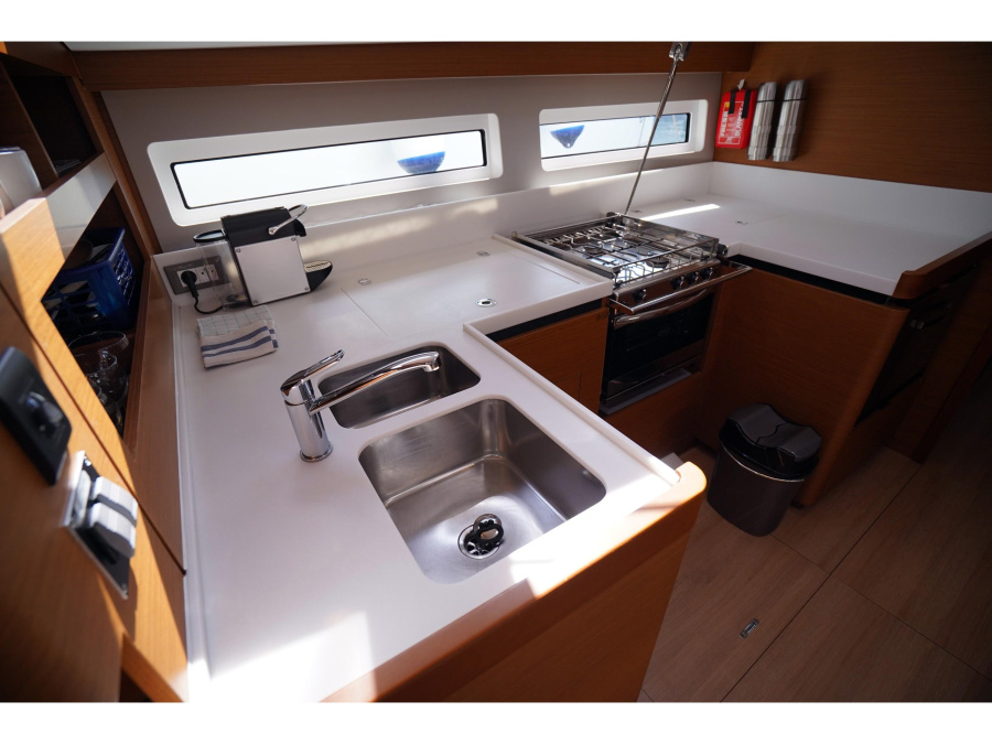 Interior image - 1