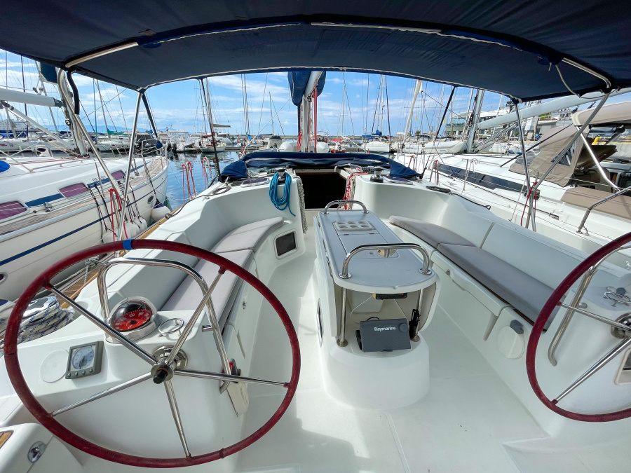 Beethoven ( with Bowthruster ,Solar Panels) - 1