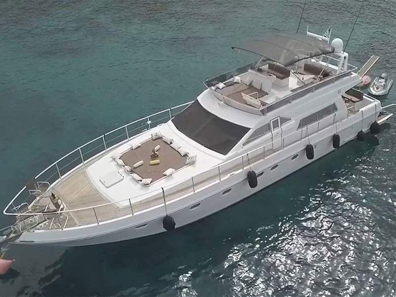 Photo #1 - Ferretti 58/64ft (Ferretti) in Port of - 12523