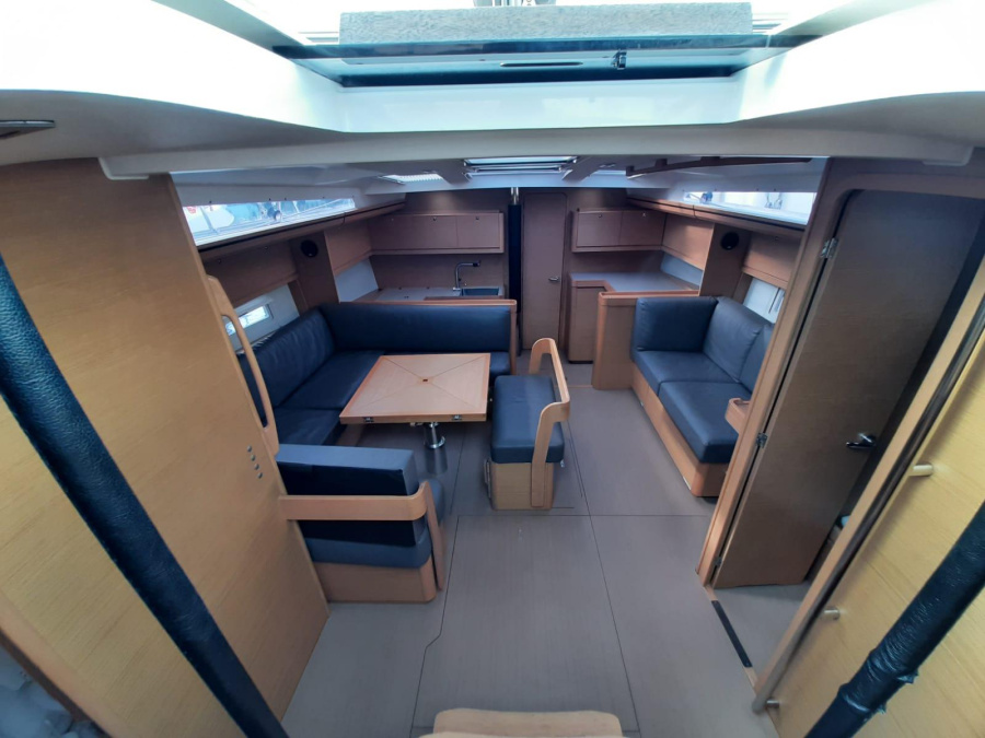 Interior image - 1