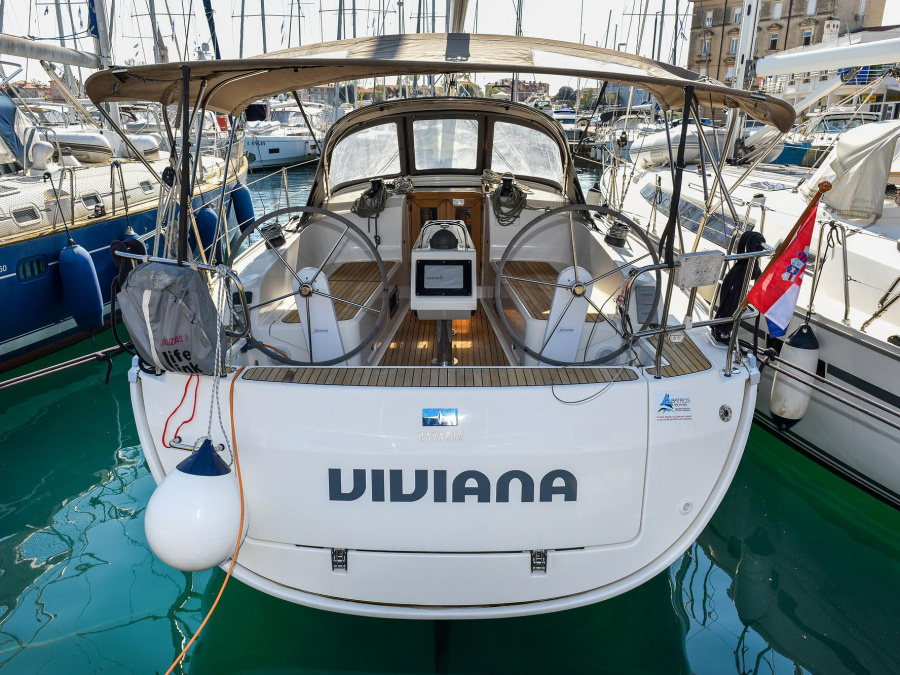 Photo #1 - Bavaria 37 (Viviana) en Marina - 16432