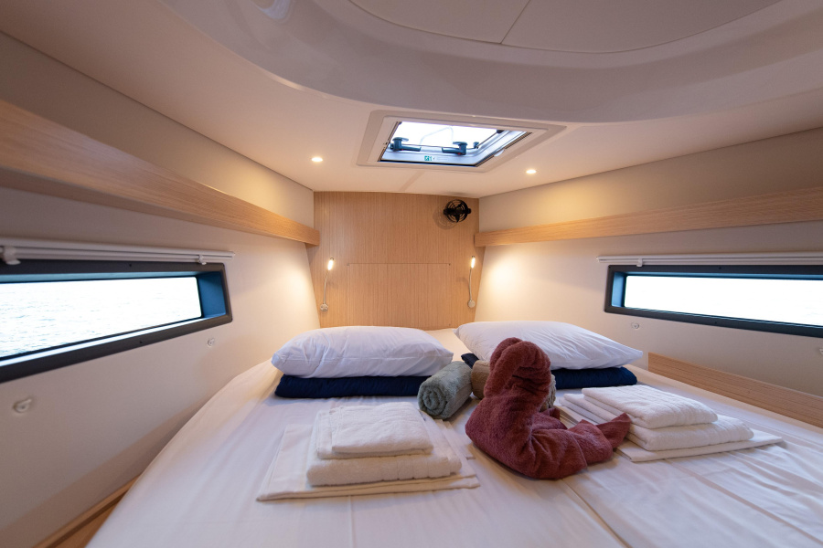 Karpouzi | A/C, Bow Thruster, Full teak deck - 1