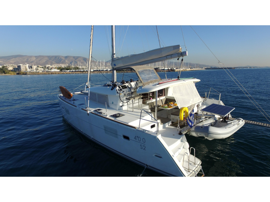Photo #1 - Lagoon 400 S2 (Sailing Blue 4 - Refit 2021) in Alimos Marina - 8651