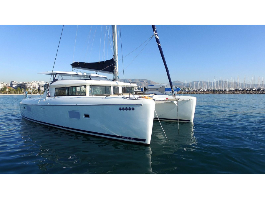 Photo #1 - Lagoon 420 (Vegas  - (A/C - Generator - Refit 2021)) in Alimos Marina - 8578