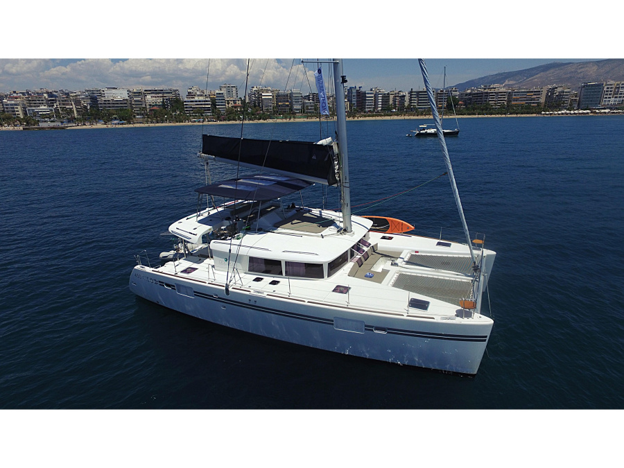 Photo #1 - Lagoon 450 (Baccarat - (A/C - Generator - Refit 2021)) en Alimos Marina - 17272