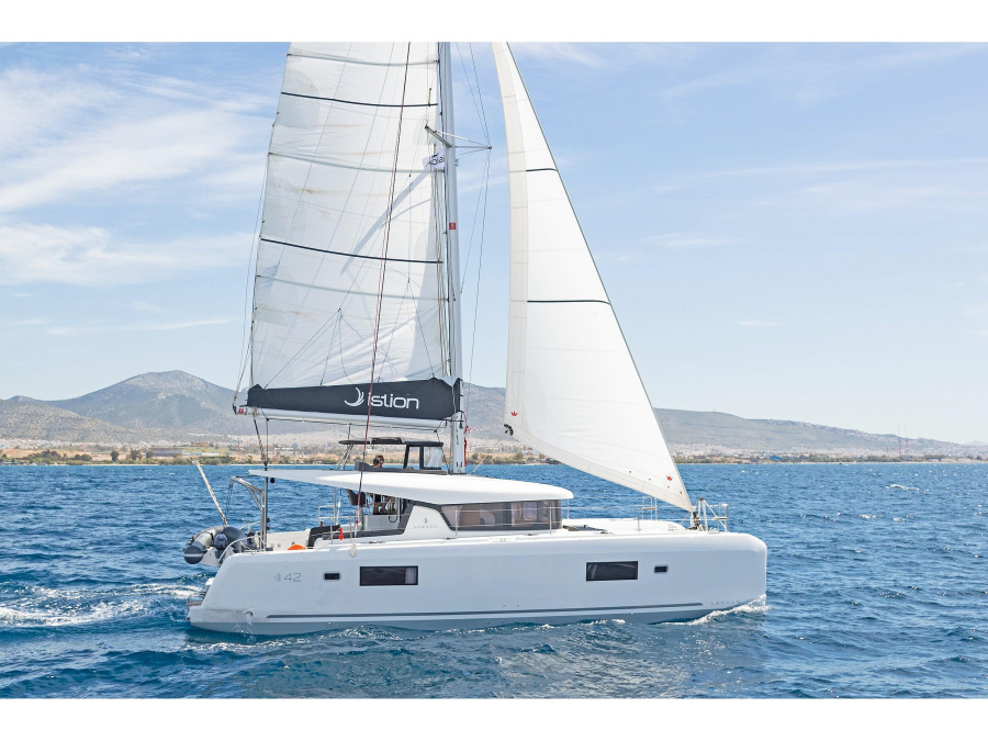 Photo #1 - Lagoon 42 A/C & GEN (Eternity (ONLY SKIPPERED)) in port - 18866
