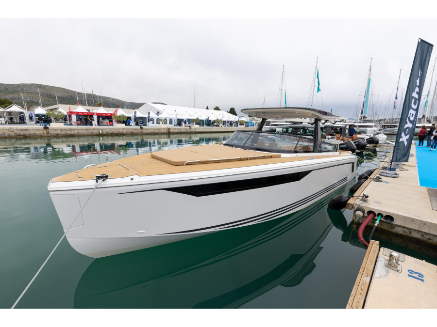 Photo #1 - X Power 33C (XPOWER 33) in ACI Marina - 63179