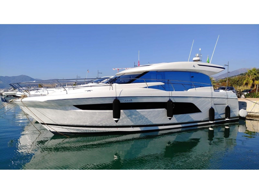 Photo #1 - Prestige 520 S (Fabiana) in  - 17972