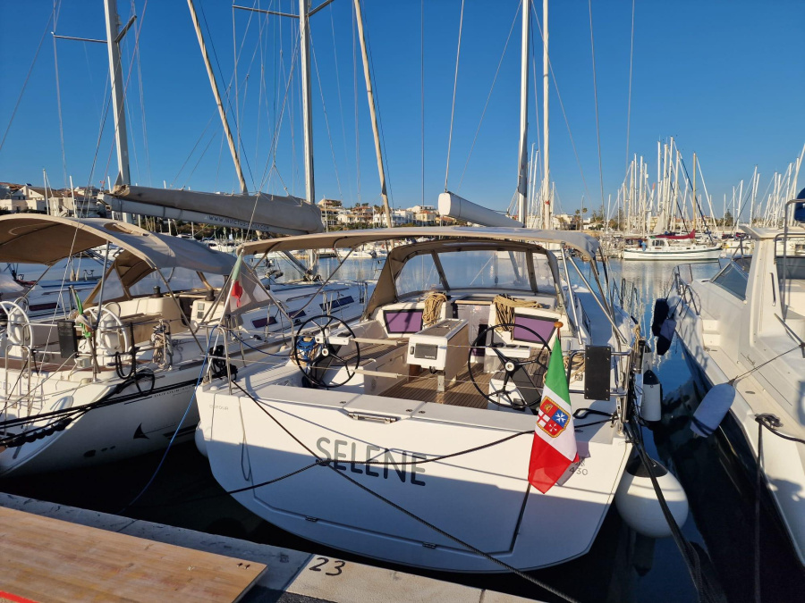 Photo #1 - Dufour 430 (SELENE) in Marina di - 16938