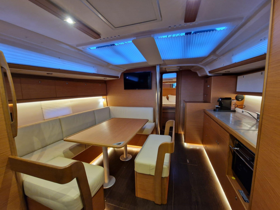 Interior image - 1