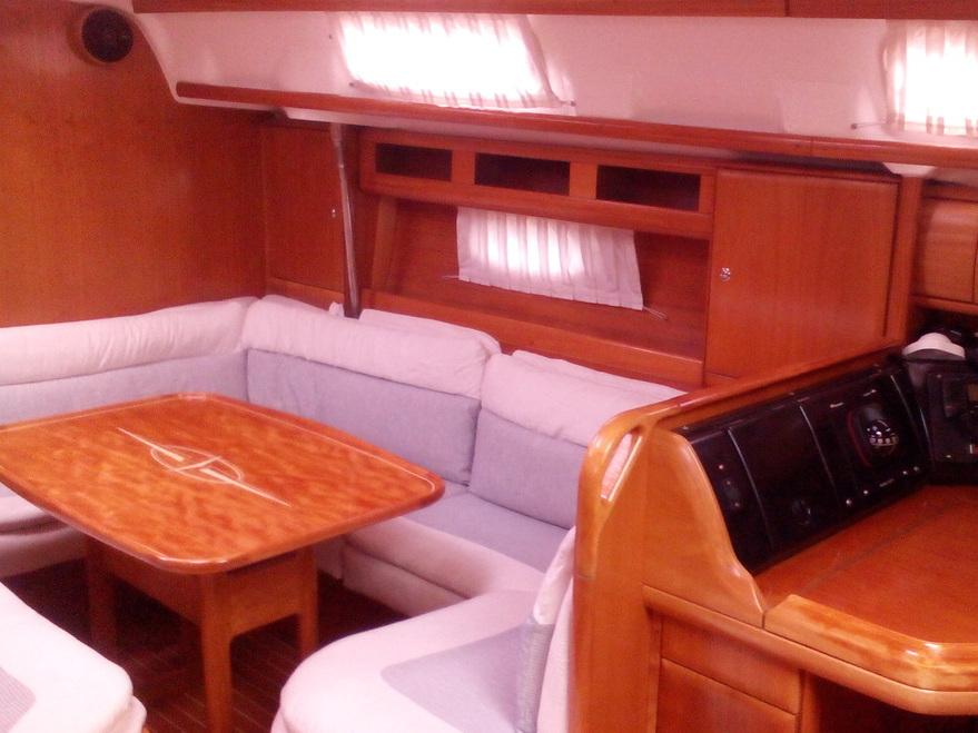 Interior image - 1