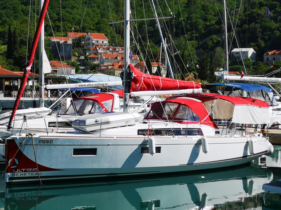 Photo #1 - Oceanis 38.1 performance (TEODORA) en ACI Marina - 16115