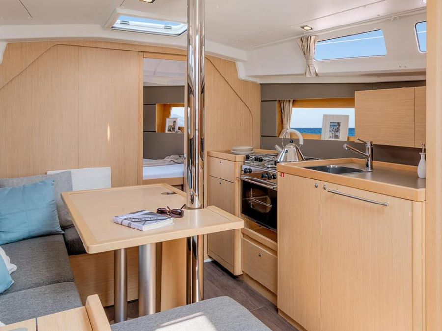 Interior image - 1