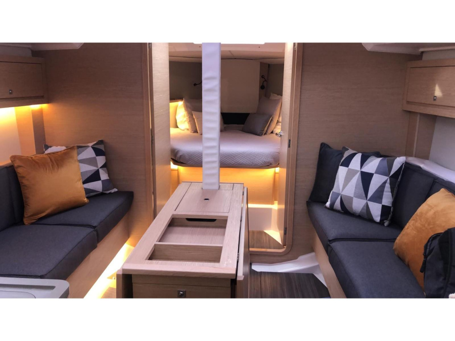 Interior image - 2