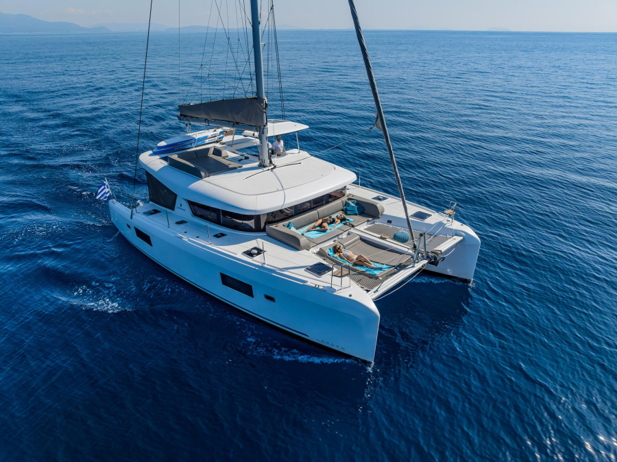 Photo #1 - Lagoon 42 (JOY) en D-Marin Marina Lefkas - 17109